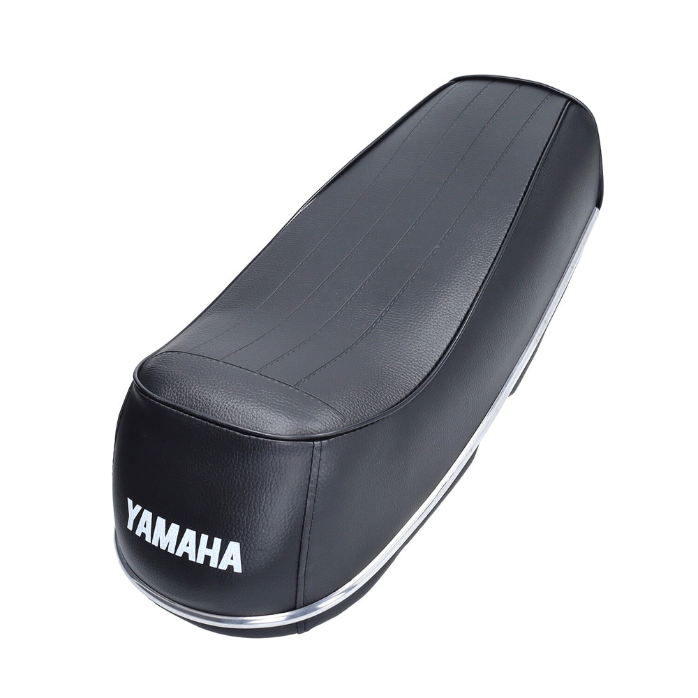 Dyna (äldre) "buddyseat", svart m. vit text (Yamaha FS1 1975-1979)